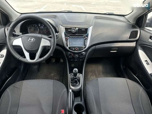 Hyundai Accent 2016 - фото 18