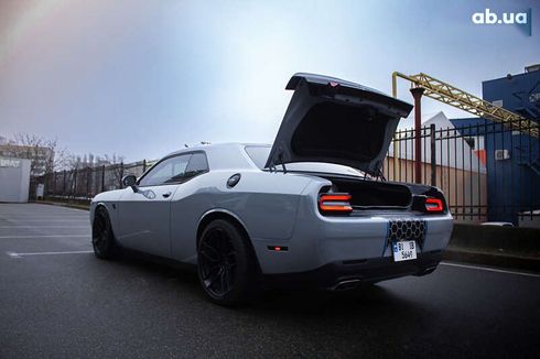 Dodge Challenger 2021 - фото 11