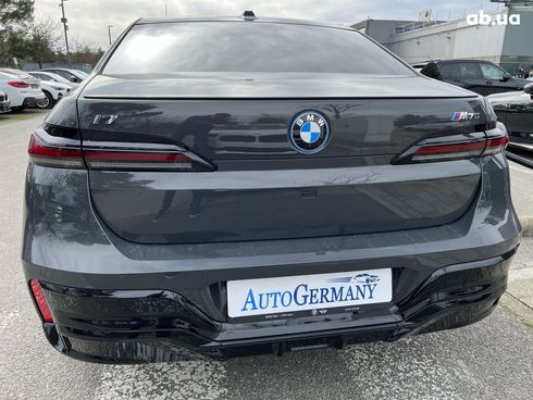 BMW i7 2024 - фото 3