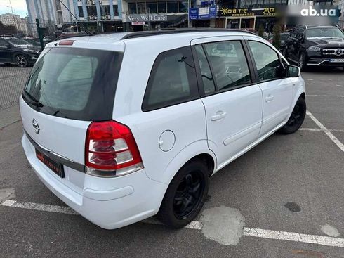 Opel Zafira 2013 - фото 14