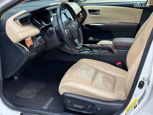 Toyota Avalon 2013 белый - фото 11