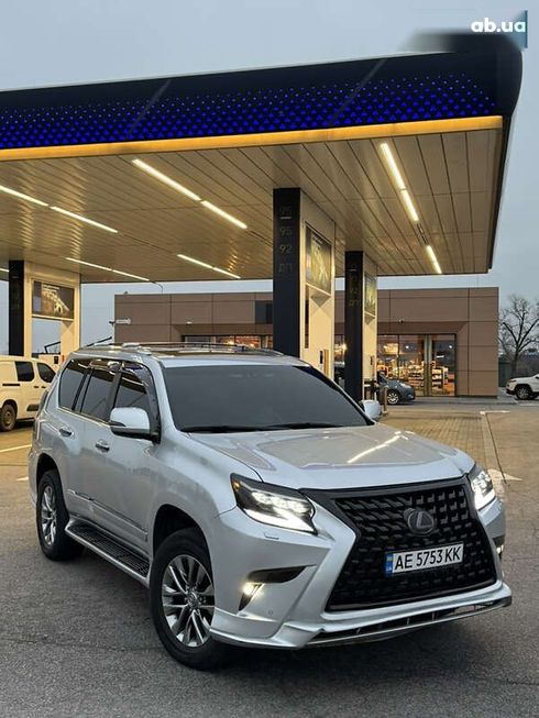 Lexus GX 2019 - фото 4