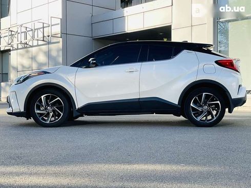 Toyota C-HR 2020 - фото 3