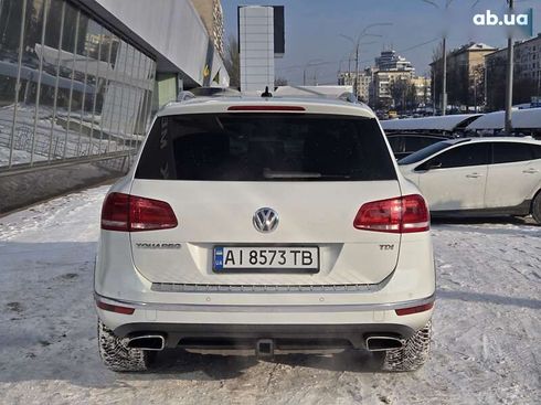 Volkswagen Touareg 2015 - фото 6