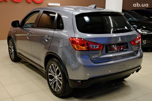 Mitsubishi Outlander 2017 серый - фото 4