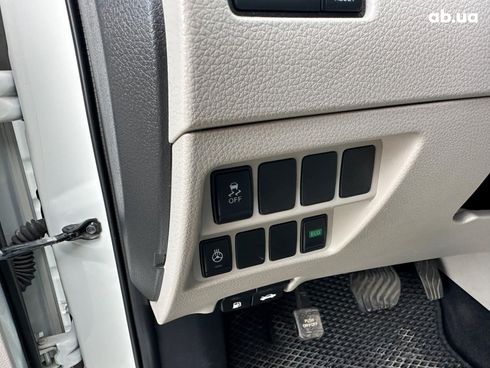 Nissan Rogue 2017 белый - фото 22