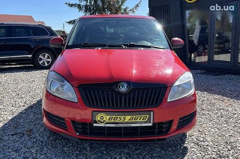 Skoda Fabia 2012 - фото 2