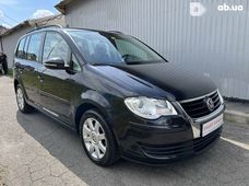 Купити Volkswagen Touran 2009 бу в Києві - купити на Автобазарі