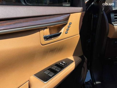 Lexus ES 2016 - фото 17
