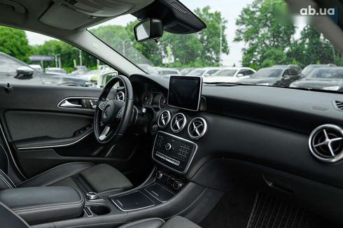 Mercedes-Benz A-Класс 2016 - фото 15