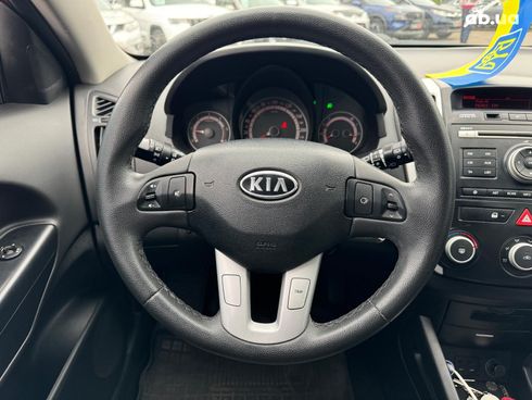 Kia Cee'd 2009 красный - фото 25