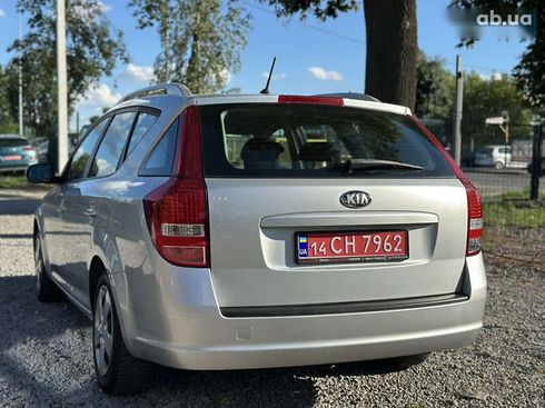 Kia Cee'd 2011 - фото 18