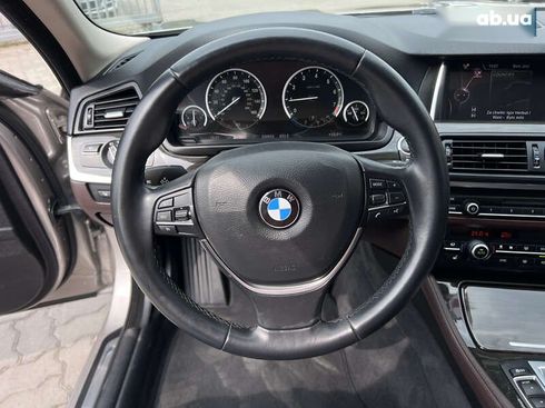 BMW 5 серия 2015 - фото 18