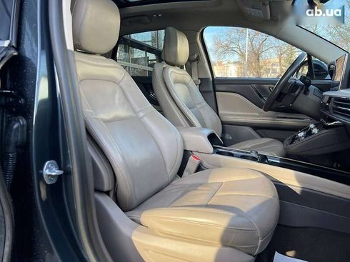 Lincoln Corsair 2020 - фото 26