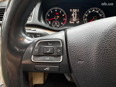 Volkswagen Passat 2012 белый - фото 14