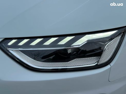 Audi A4 2022 белый - фото 7