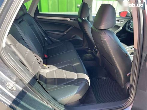 Volkswagen Passat 2018 - фото 25