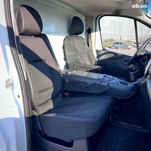 Renault Trafic 2020 - фото 21