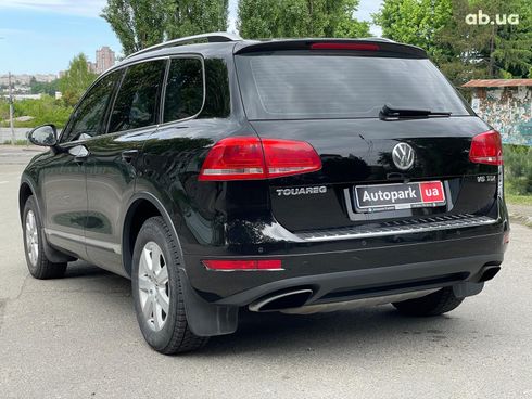 Volkswagen Touareg 2013 черный - фото 12