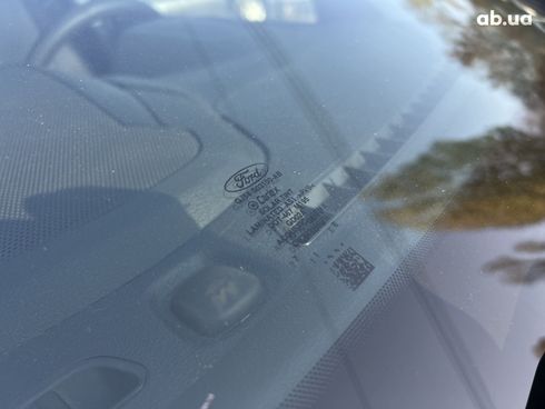 Ford Escape 2018 черный - фото 8