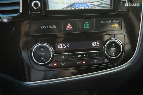 Mitsubishi Outlander 2016 - фото 15