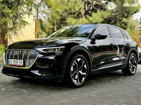 Audi E-Tron 2021 - фото 7