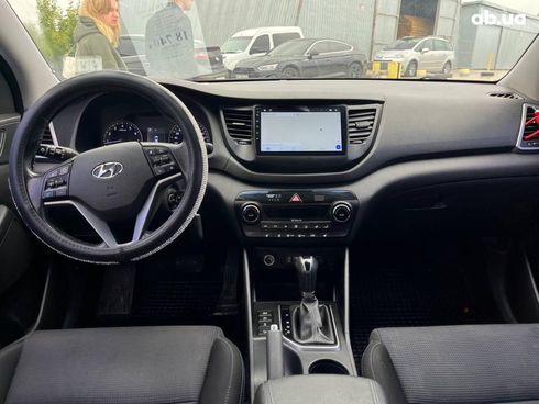 Hyundai Tucson 2016 белый - фото 22
