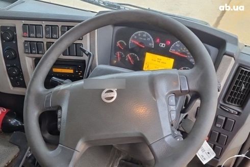 Volvo 320 2010 - фото 13