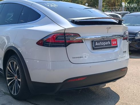 Tesla Model X 2018 белый - фото 16