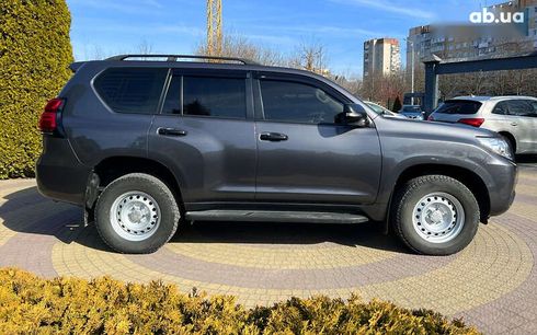 Toyota Land Cruiser Prado 2020 - фото 8