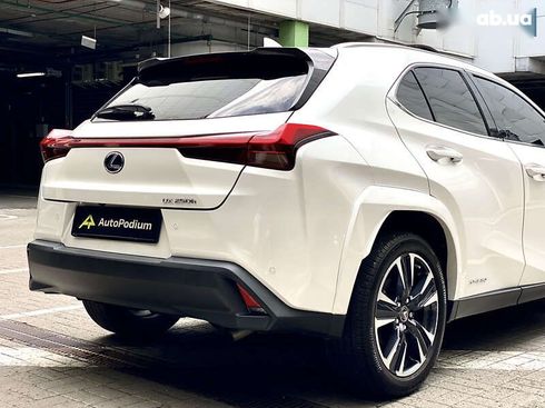 Lexus UX 2021 - фото 27