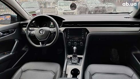 Volkswagen Passat 2021 - фото 16