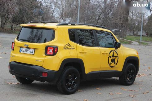 Jeep Renegade 2016 - фото 8