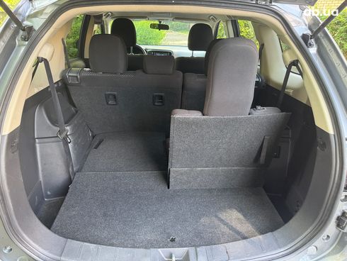 Mitsubishi Outlander 2018 серый - фото 20