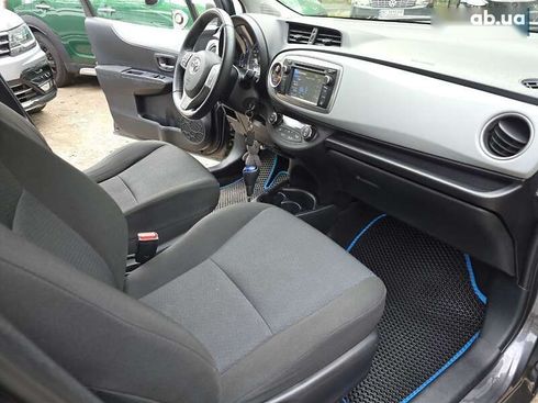 Toyota Yaris 2013 - фото 15
