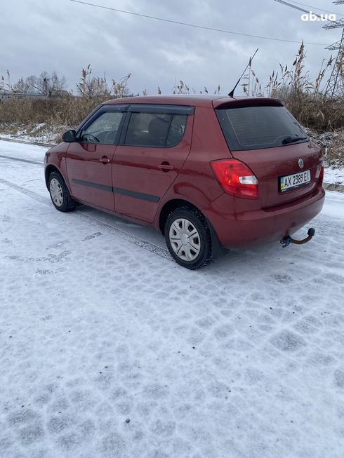 Skoda Fabia 2008 вишневый - фото 5