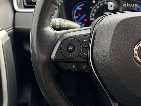 Toyota RAV4 2019 - фото 28
