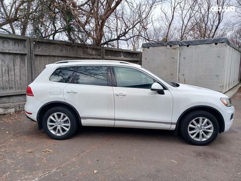 Volkswagen Touareg 2014 белый - фото 4