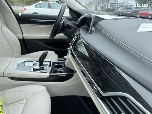 BMW 7 серия 2022 - фото 27