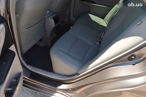 Toyota Camry 2017 - фото 11