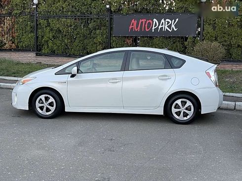Toyota Prius 2013 - фото 3