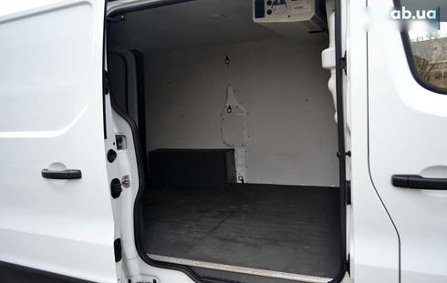 Renault Trafic 2021 - фото 29