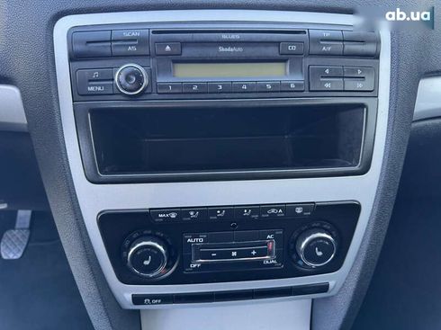 Skoda Octavia 2010 - фото 16