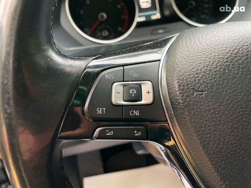 Volkswagen Tiguan 2017 серый - фото 36