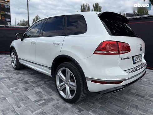 Volkswagen Touareg 2015 - фото 13