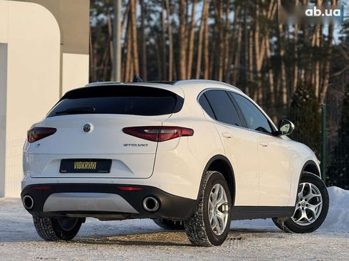 Alfa Romeo Stelvio 2020 - фото 21
