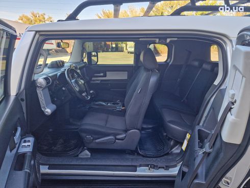 Toyota FJ Cruiser 2007 - фото 3