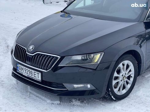 Skoda Superb 2016 - фото 13