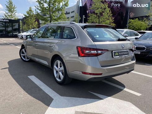Skoda Superb 2015 - фото 7