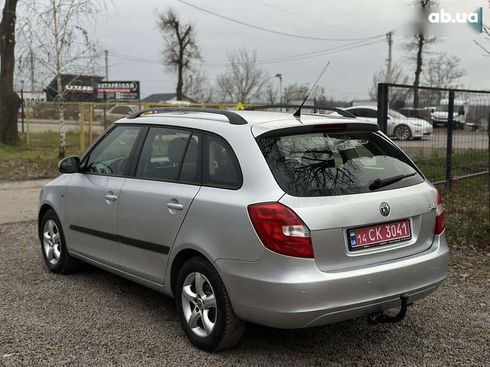 Skoda Fabia 2008 - фото 12